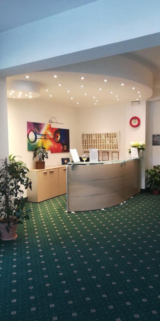 Hotel Universo Fiuggi Esterno foto