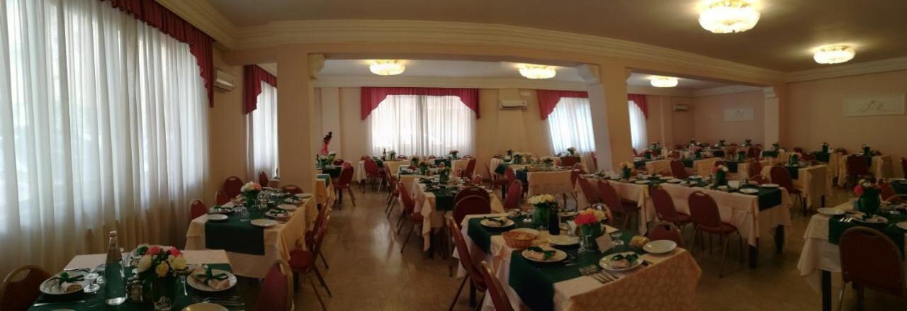 Hotel Universo Fiuggi Esterno foto