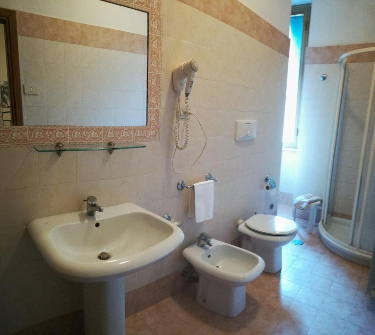 Hotel Universo Fiuggi Esterno foto